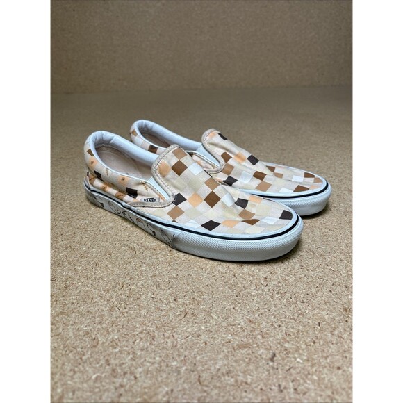 Vans Classic Slip On Breast Cancer Awareness Skate Shoes Women Size 9.5 - Picture 1 of 9